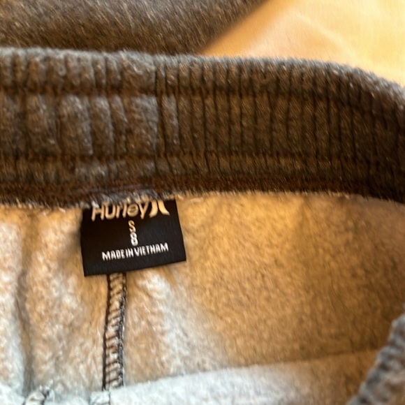 EUC Boys Hurley hoodie and sweatpants size 8 - Picture 8 of 9